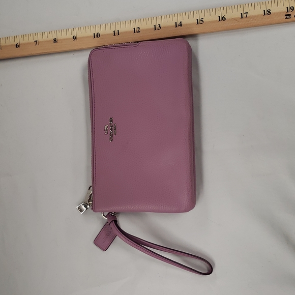 Coach Lilac Wristlet - Picture 6 of 7